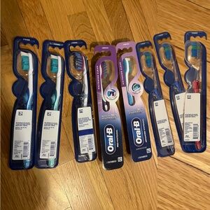 Oral-B Toothbrush, Color Changing Bristles Soft & Medium  (8 pack)